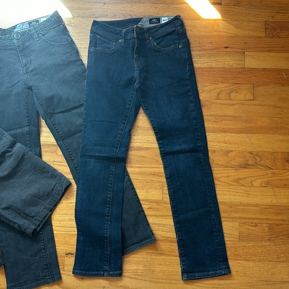 Volcom Kids Bottom Bundle - Picture 2 of 16